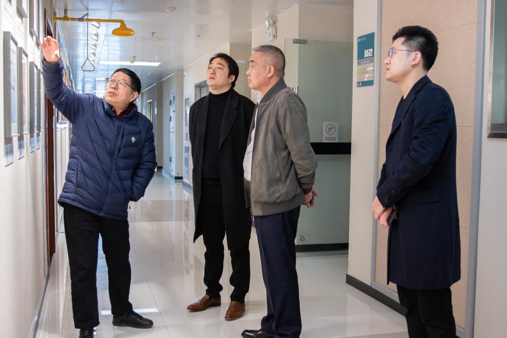 创新驱动未来，科技赋能健康 浙江中坚科技股份董事长吴明根一行莅临未来食品科学中心参观交流